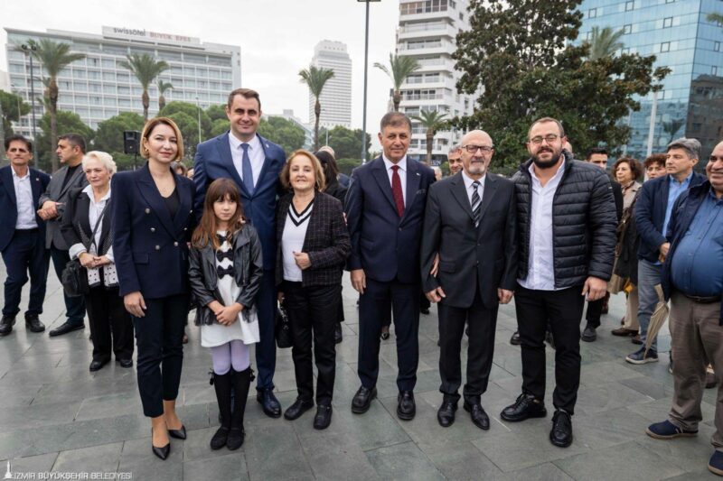 İzmir Büyükşehir Belediye Başkanı Dr. Cemil Tugay, CHP İzmir İl