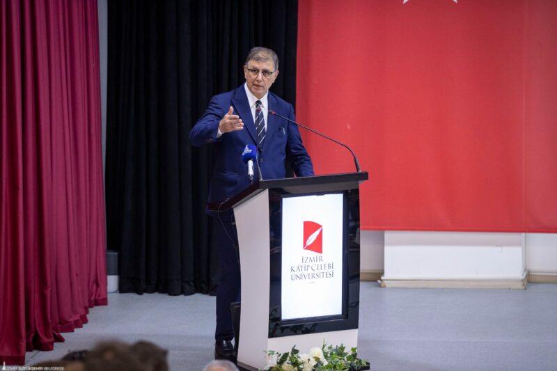 
İzmir Büyükşehir Belediye Başkanı Dr. Cemil Tugay, İzmir Katip Çelebi