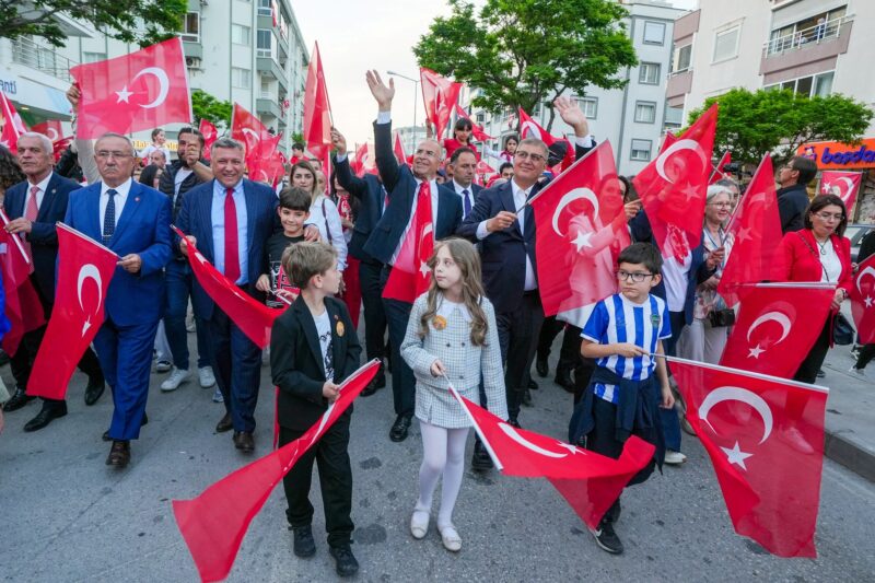 Gaziemir Belediyesi’nin 25-28 Ekim tarihlerinde düzenleyeceği Cumhuriyet Bayramı kutlama programında
