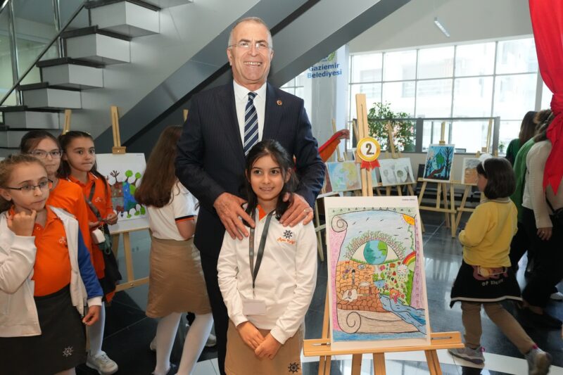 Gaziemir Belediyesi’nin kuraklık ve su krizine dikkat çekmek için düzenlediği