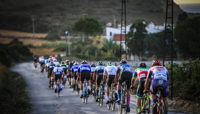 Çeşme Belediyesi’nin destekleriyle, Velotürk organizasyonunda gerçekleşen Gran Fondo Çeşme, 25–26 Ekim