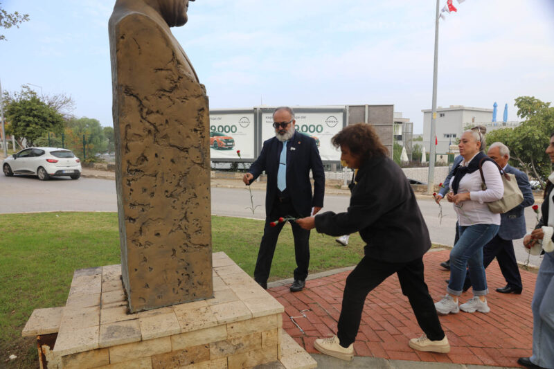 Eski Kültür Bakanı, gazeteci, yazar, akademisyen Prof. Dr. Ahmet Taner