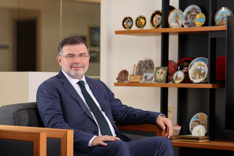 ‘’İzmir’in sanat, tarih ve fikir hayatına yön veren bir yaşam