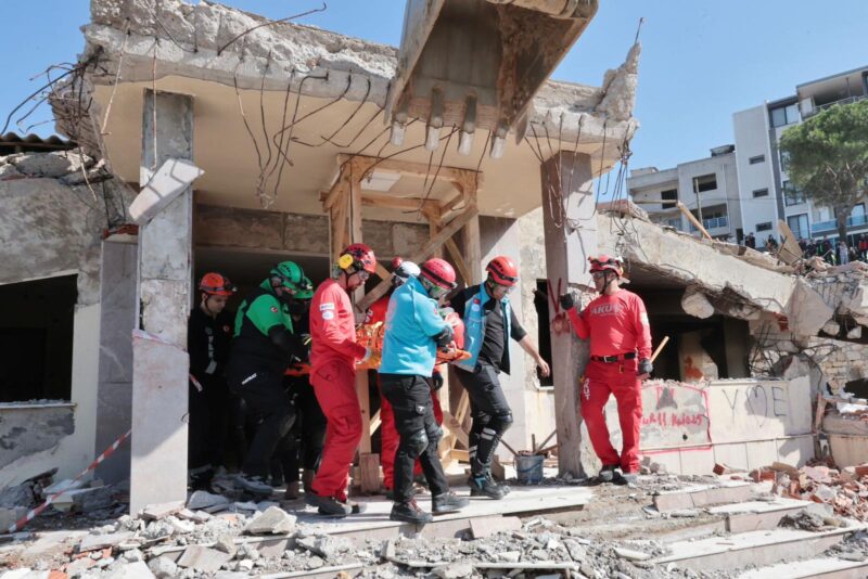 Menemen, bölge çapında büyük bir deprem tatbikatına ev sahipliği yaptı.