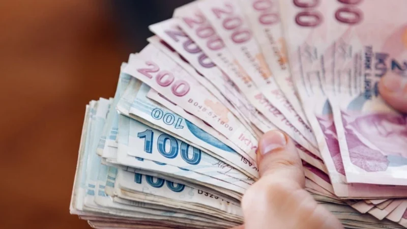 Memurların Ocak zammı yüzde 13 ile 18 arasında şekillenecek. 1.000