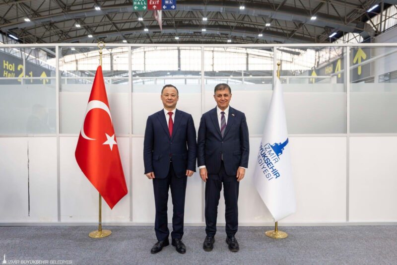 
İzmir Büyükşehir Belediye Başkanı Dr. Cemil Tugay, Kırgızistan’ın Ankara Büyükelçisi