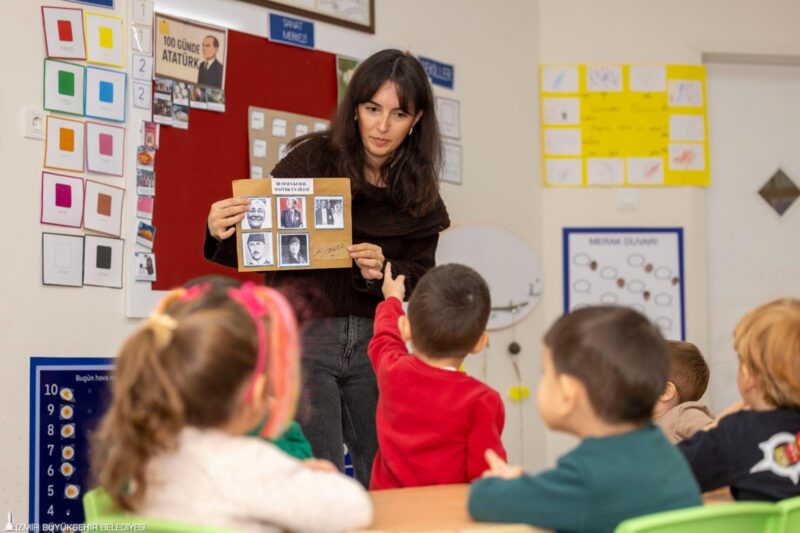 Başak Köse, henüz 4 yaşındayken İzmir Büyükşehir Belediyesi’ne bağlı ve