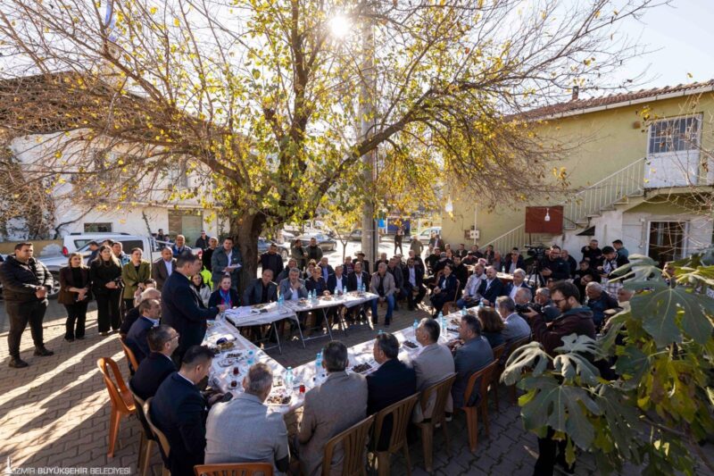 İzmir Büyükşehir Belediye Başkanı Dr. Cemil Tugay Beydağ’daki köyleri ziyaret