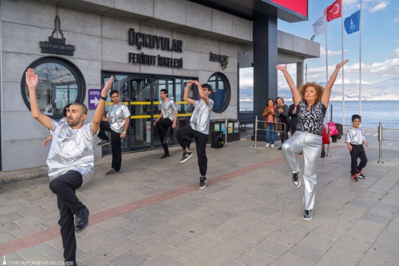 İzmir Büyükşehir Belediyesi, 3 Aralık Dünya Engelliler Günü kapsamında 1-5