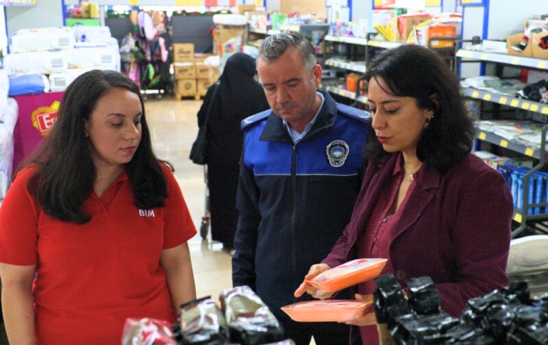 Bayraklı Belediyesi Zabıta Müdürlüğü, bünyesinde görev yapan gıda yüksek mühendisi