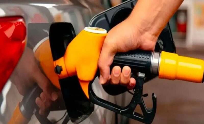 Brent petrol fiyatlarındaki dalgalanma ve döviz kurundaki hareketlilik, akaryakıt fiyatlarına