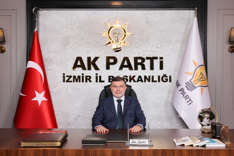 “AK Parti’nin farkı, iktidar olmakla yetinmeyip, milletin gönlünde yer etmek