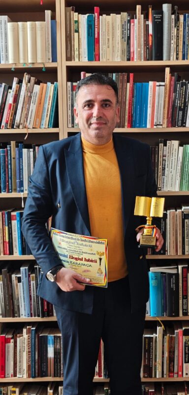 “ÜLKEM GİBİ SEVDİM SENİ KADIN” ŞİİRİYLE TANINDI
Edebiyat dünyasında son yılların