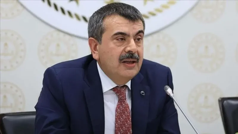 Milli Eğitim Bakanı Yusuf Tekin, eğitimde köklü değişikliklerin sinyalini verdi.