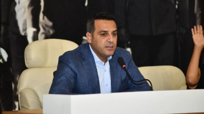 Çiğli Belediye Başkanı Onur Emrah Yıldız, CHP grup toplantısında Büyükşehir