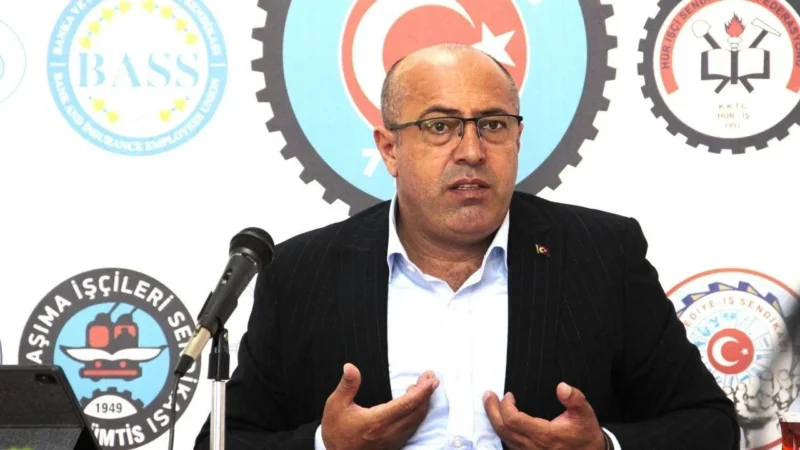 Türk-İş Ege Bölge Başkanı Hayrettin Çakmak, İzmir Büyükşehir Belediyesi’de uygulanan