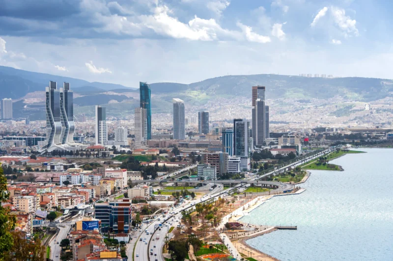 İzmir’de konut fiyatları yıllık bazda nominal olarak güçlü bir artış
