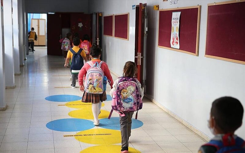 Milli Eğitim Bakanlığına bağlı okullarda öğrenim gören yaklaşık 18 milyon