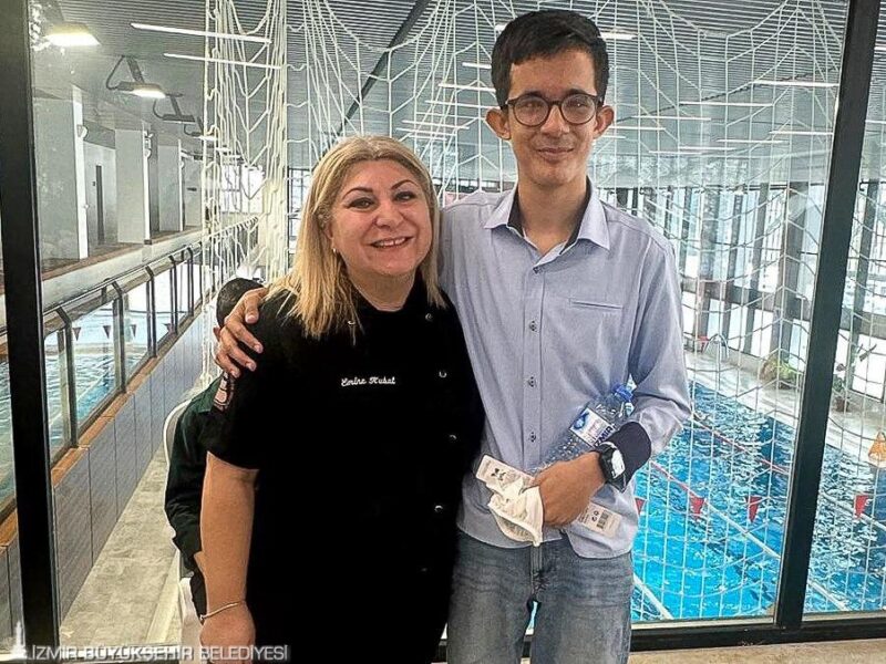 İzmir Büyükşehir Belediyesi tarafından sürdürülen “Sevgi Varsa Engel Yoktur, Hep