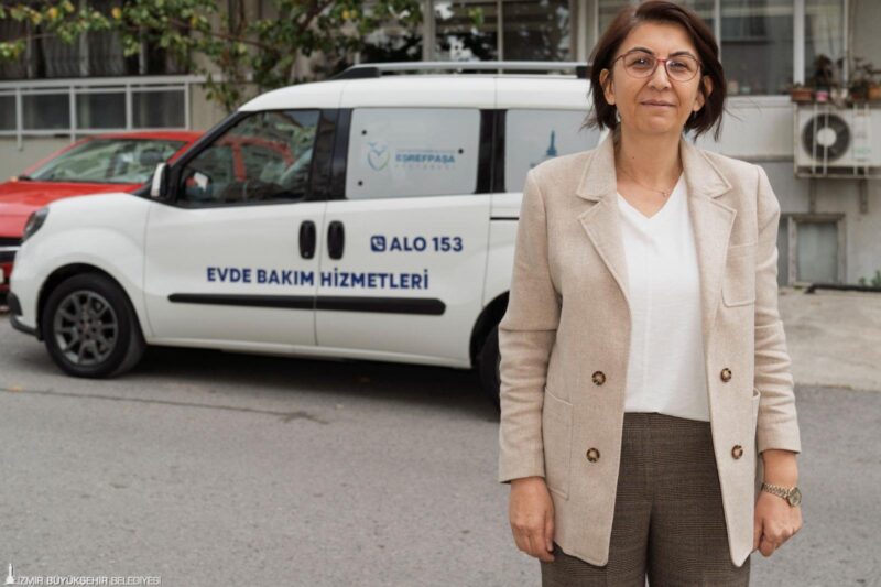 İzmir Büyükşehir Belediyesi Eşrefpaşa Hastanesi, İzmir’de “Evde Bakım” hizmeti alan