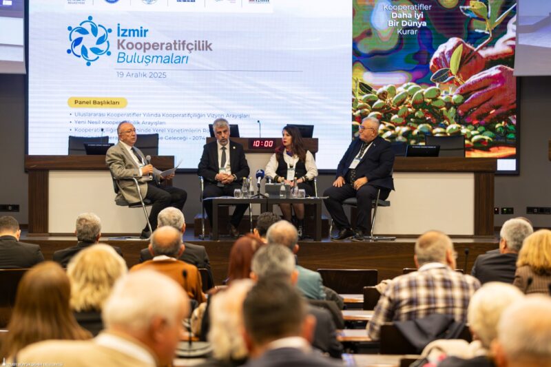 İzmir Ticaret Odası’nda (İZTO) düzenlenen İzmir Kooperatifçilik Buluşmaları, kapsamındaki panellerde