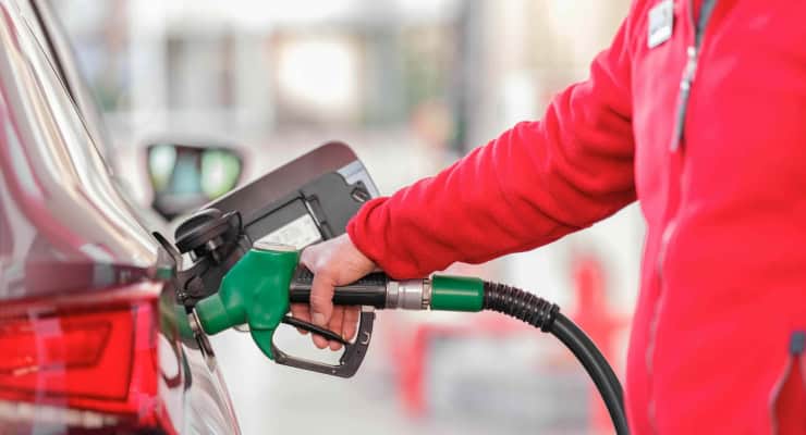 Brent petrol fiyatları ve döviz kurundaki dalgalanmalar akaryakıt fiyatlarını etkilemeye