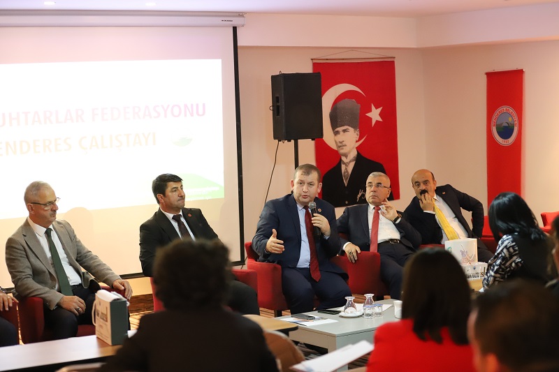 Menderes Belediyesi’nin ev sahipliğinde düzenlenen Muhtarlar Çalıştayı Türkiye’nin
dört bir yanından
