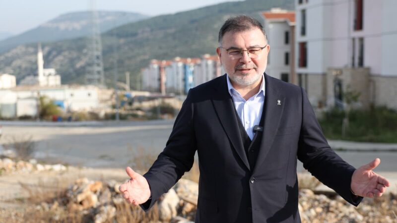 ‘’Anahtarlar Ocak ayında teslim edilmeye başlanıyor’’
Selçuk’ta bir dizi programa katılan