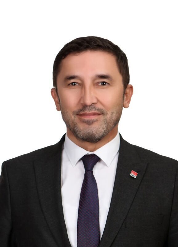 Emeklinin, emekçinin geçim sıkıntısı çektiği; esnafın zor günlerden geçtiği bir