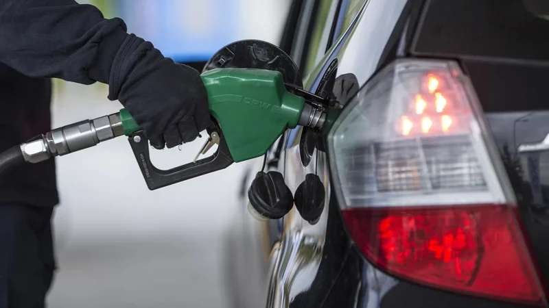Brent petrol ve döviz kurundaki dalgalanmalar akaryakıt fiyatlarını etkilemeye devam