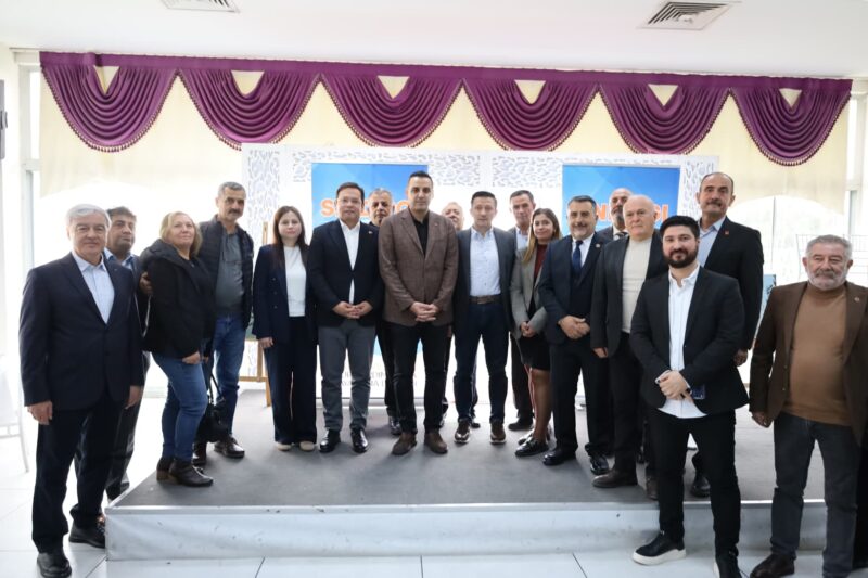 Balıkesirliler Derneği tarafından, Sındırgı’da meydana gelen depremlerde zarar gören depremzedeler