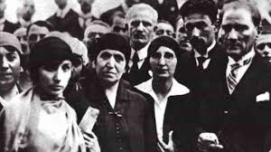 Atatürk’ün öncülüğünde kadınlara siyasal hakların verilişinin 91. yılında düzenlenen programda,
