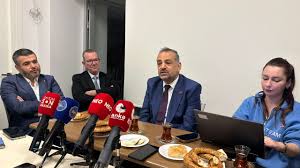 Önceki dönem CHP İzmir İl Başkanı Şenol Aslanoğlu, İZBETON davasında