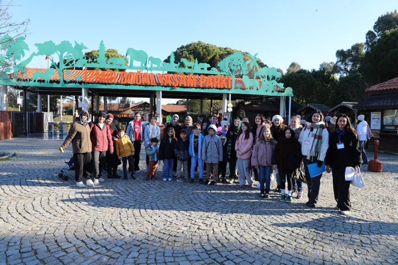Menderes Belediyesi, düzenlediği Sasalı Doğal Yaşam Parkı gezileri ile sömestr