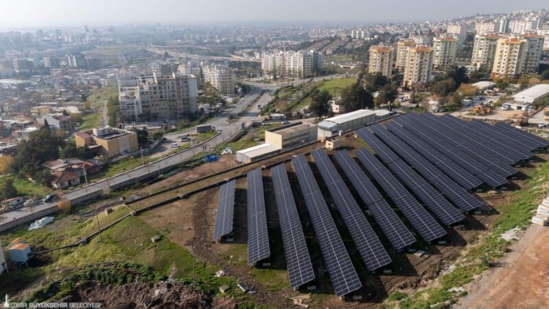 İZSU Genel Müdürlüğü’nün İzmir genelinde hayata geçirdiği yenilenebilir enerji yatırımlarıyla,