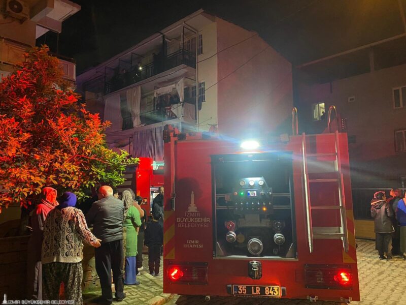 İzmir’in Buca ilçesinde 4 katlı bir binanın zemin katında çıkan