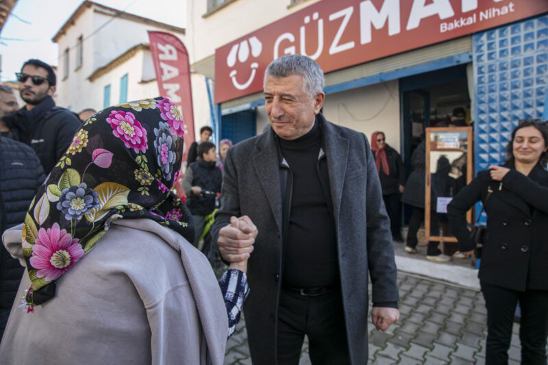 Güzelbahçe Belediyesi, halkın istek ve taleplerine kulak verdi ‘Bakkal’ kültürünü