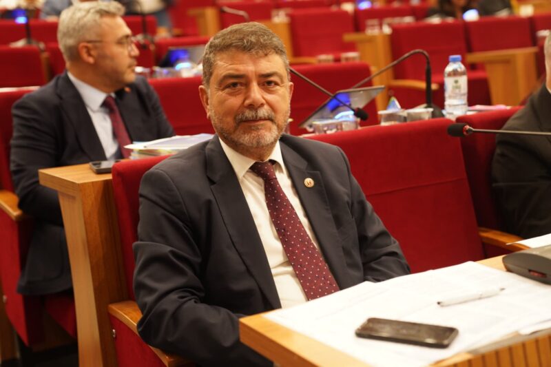 
İzmir Büyükşehir Belediyesi Meclisi AK Parti Grup Sözcüsü Uğur İnan