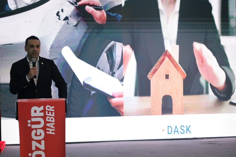 Ege Özgür Haber’in 3. kuruluş yıl dönümü dolayısıyla Çiğli’de düzenlenen