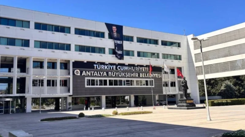 Antalya Büyükşehir Belediyesi bünyesindeki ASAT ve ALDAŞ’a yönelik operasyonda 14