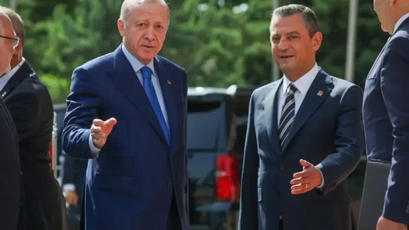 Cumhurbaşkanı Erdoğan, CHP Genel Başkanı Özgür Özel’e 500 bin liralık