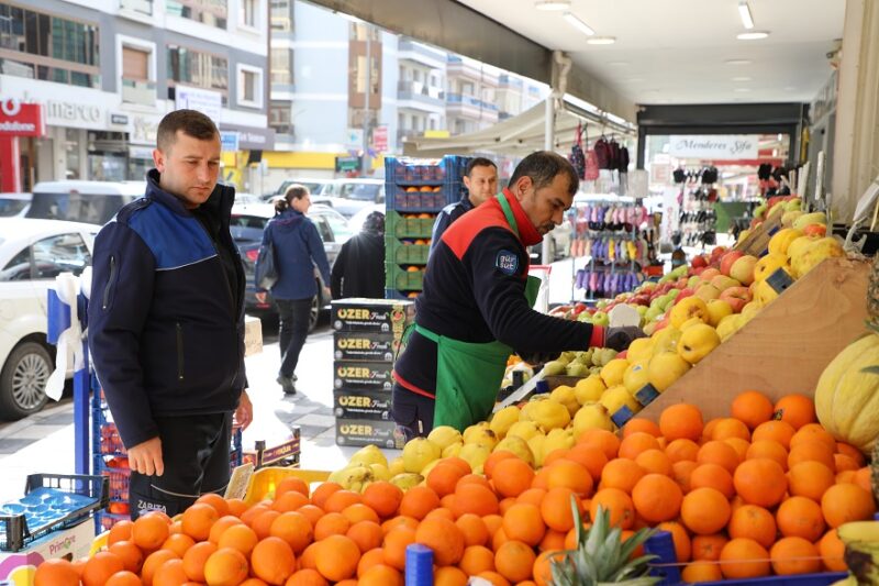 Menderes Belediyesi Zabıta ve Ruhsat Müdürlüğü ekipleri Ramazan ayı öncesi