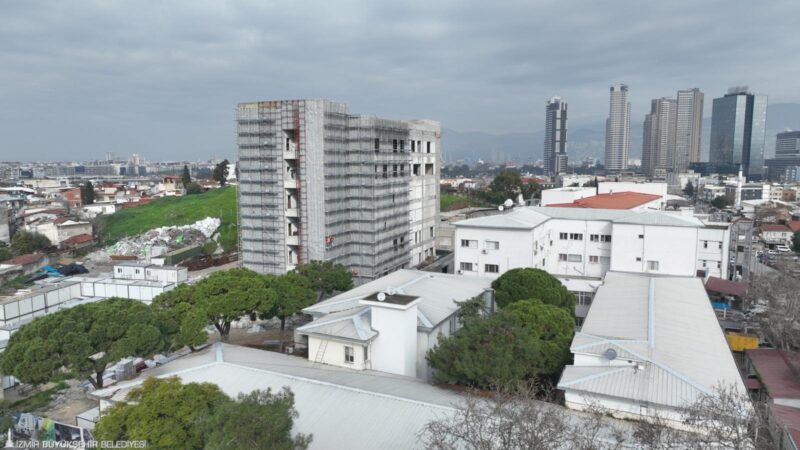 Türkiye’nin ilk ve tek belediye hastanesi İzmir Büyükşehir Belediyesi Eşrefpaşa
