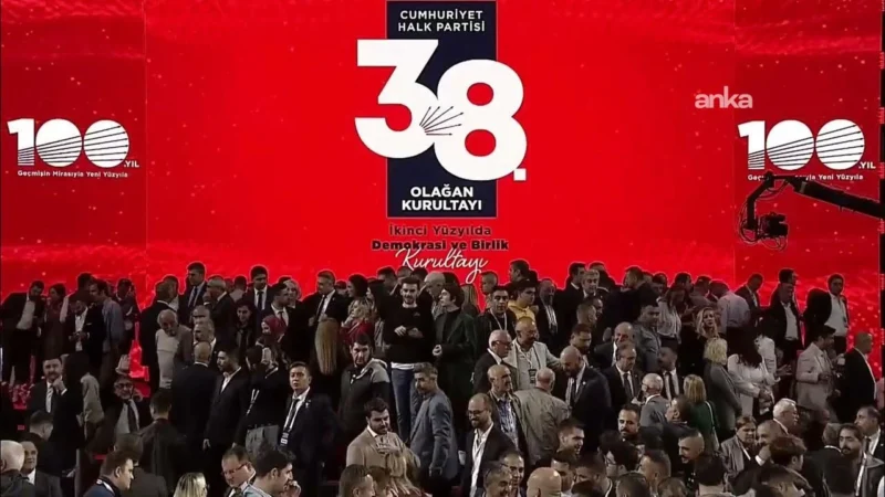 Özgür Özel’in genel başkan seçildiği CHP’nin 38’inci Olağan Kurultayı’nda usulsüzlük