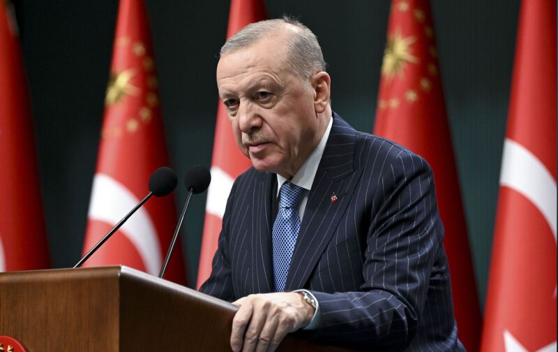 AKP Genel Başkanı ve Cumhurbaşkanı Recep Tayyip Erdoğan, partisinin TBMM