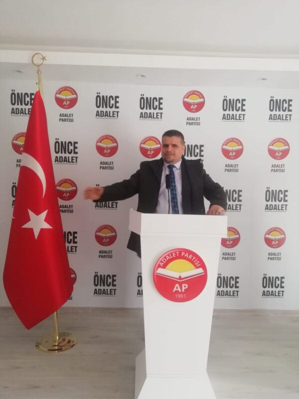 Mehmet Uygur, Adalet Partisi Genel Kurulu’nda delegelerin oylarıyla Genel Başkan