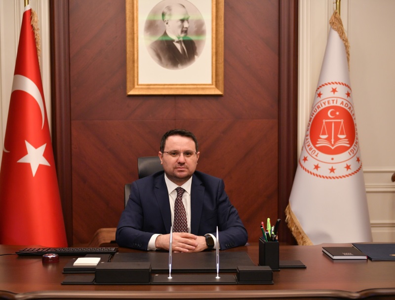 Hakimlikten başsavcılığa, oradan Adalet Bakanlığı’na uzanan kariyeri boyunca verdiği kararlar