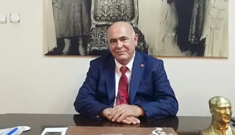 İzmir’in Çiğli ilçesi Ahmetefendi Mahallesi’nde kanalizasyon rögarlarının ve yağmur suyu