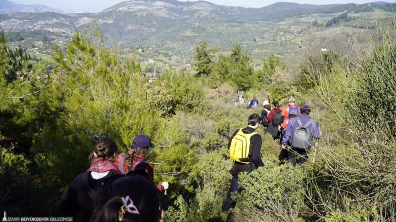 İzmir Büyükşehir Belediyesi, üniversite öğrencilerine yönelik doğa ve ilkbahar temalı