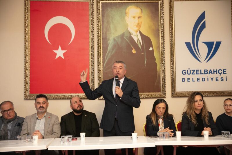 Güzelbahçe Belediyesi, Ramazan Bayramı dolayısıyla Belediye Düğün Salonu’nda
düzenlenen iftar programının